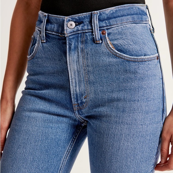 Abercrombie High Rise Vintage Flare Jeans | Medium - Picture 2 of 4